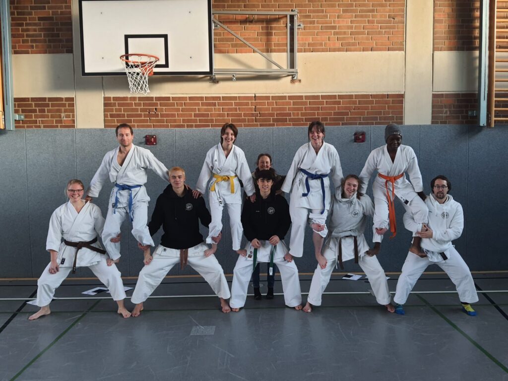 Kyu-Prüflinge vom Shotokan Dojo Dortmund und TSC Karate Dojo Dortmund
